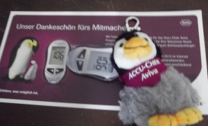 Ein Pinguin brauchte einen Namen. Als Dankeschön erhielt jeder diesen süßen Pinguin-Schlüsselanhänger. Er hängt an meinem Rucksack. Sehr süß und danke an www.accu-chek.de