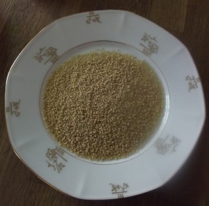 Aus Couscous lassen sich würzige bis scharfe vegane Gerichte zaubern, verfeinert mit frischem Gemüse. Schnell und lecker. Couscous ist eine tolle Alternative zu Nudeln, Reis & Co. 