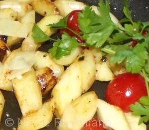 Spargel-Tomaten-Pfanne - ein schnelles und leckeres Gericht. Gewürzt mit der Pfeffer-Würzmischung von Ingo Holland (anderer Pfeffer geht natürlich auch.)