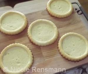 Tortellets bzw. kleine Tartes - Ich verwende den gleichen Teig auch für eine große Tarteform.