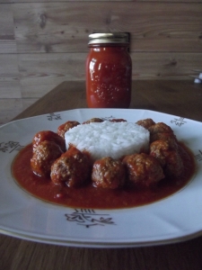 Fleischklößchen in Tomatensauce