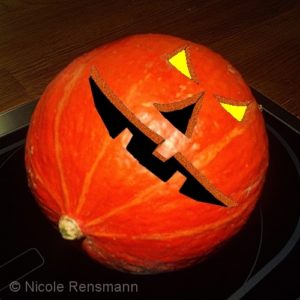 Hokkaido ... nicht der klassische Halloweenkürbis, aber zum Kochen perfekt!