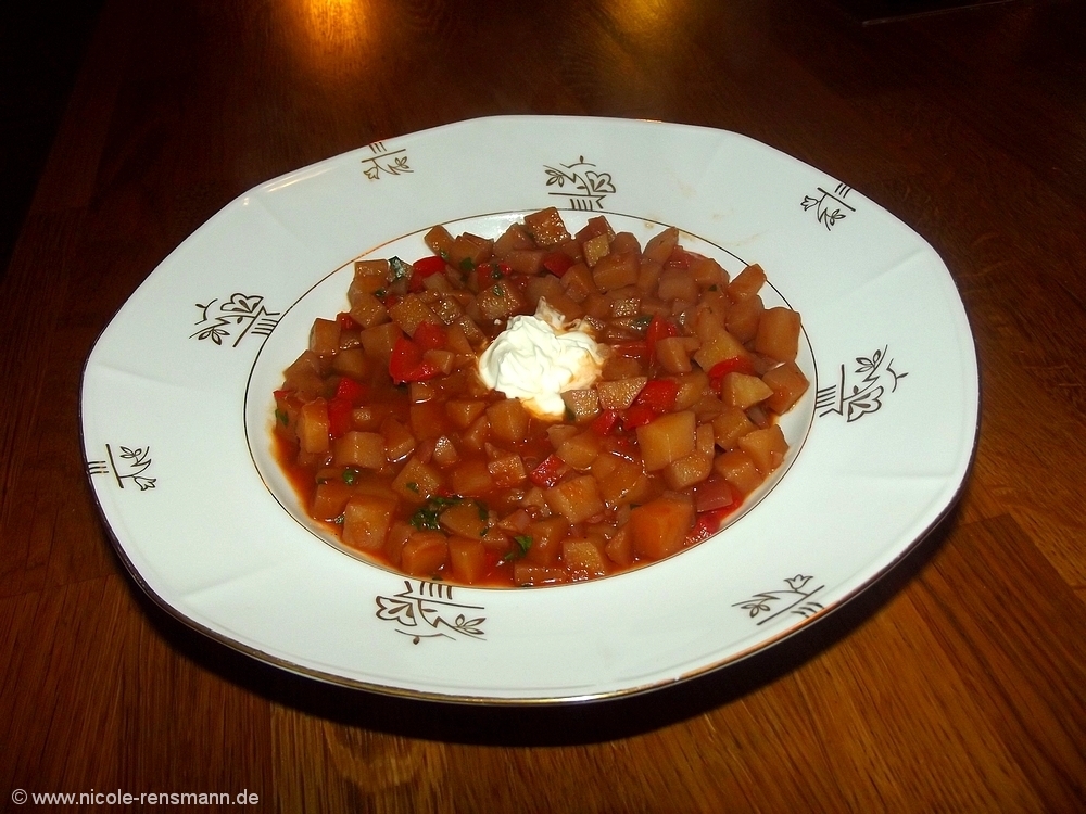 Würziges Kartoffelgulasch mit Paprika – Nicole Rensmann – Schriftstellerin