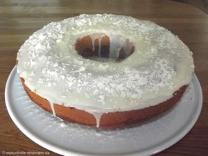 Orangen-Nougat-Cake mit Rum-Orangen-Glasur