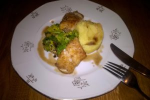 Butterkohl mit pikantem Kabeljau und Kartoffelstampf nach Oma