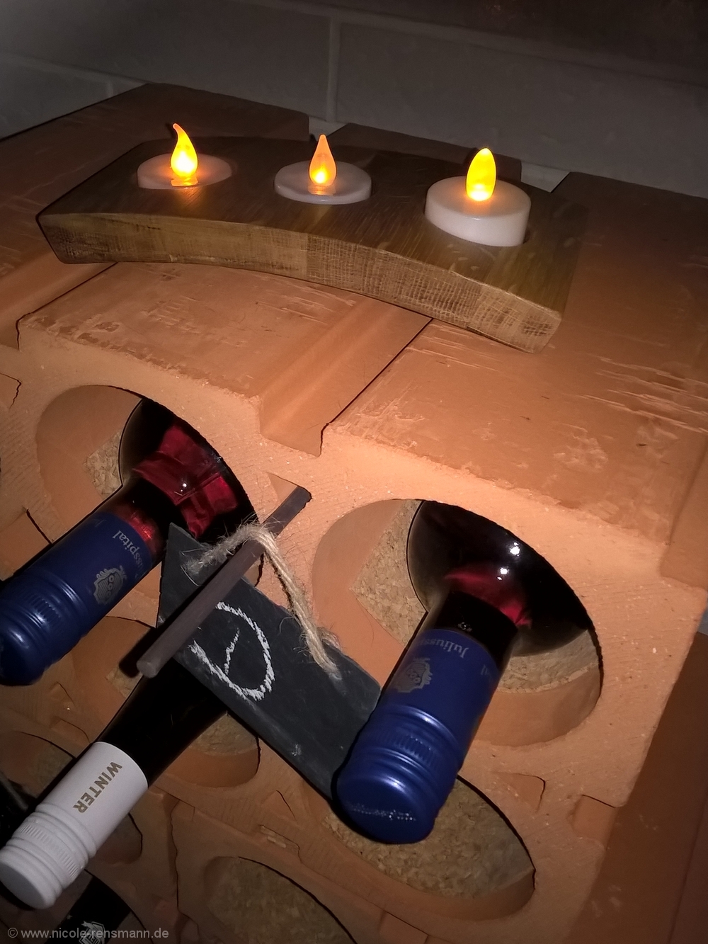 Teelichthalter aus einem alten Holzfass - Weindeko