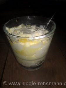 Fluffig und lecker: Orangen-Sahne-Dessert aus Resten