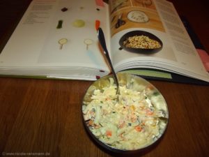 Weißkohlsalat mit Mayonnaise