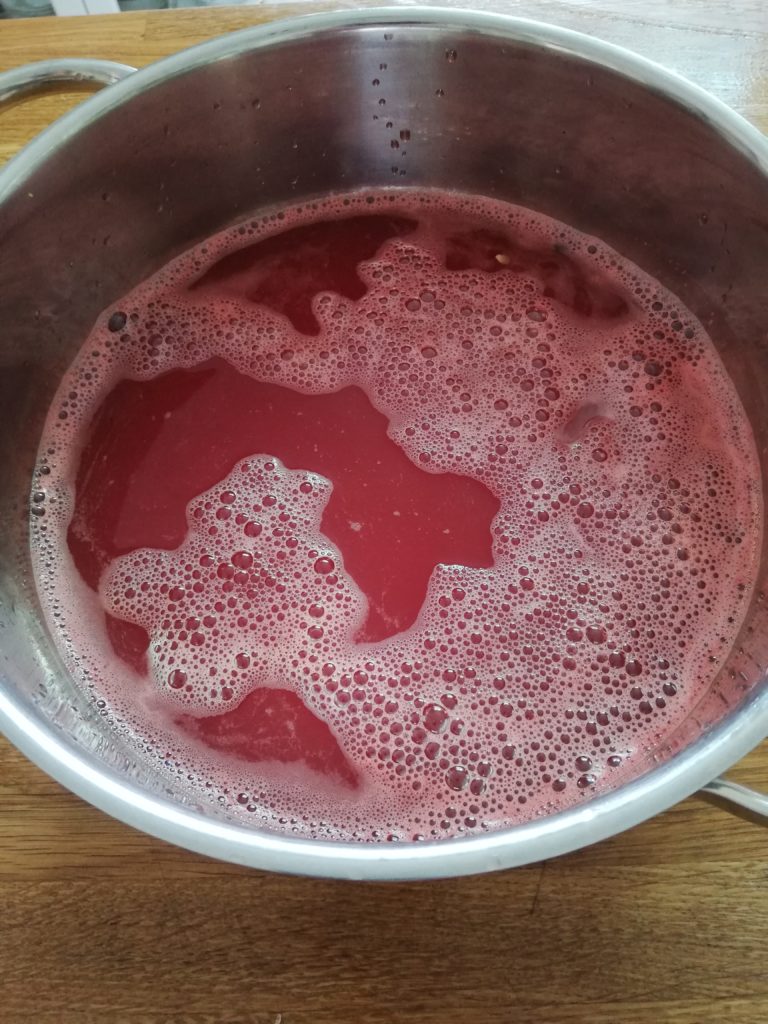 Ein großer Pott voll Melonensaft